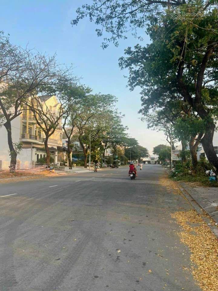 Chủ cần bán 1 số nền sổ kdc phong phú 4, khang điền bình chánh. 5x20m  6.2 tỷ