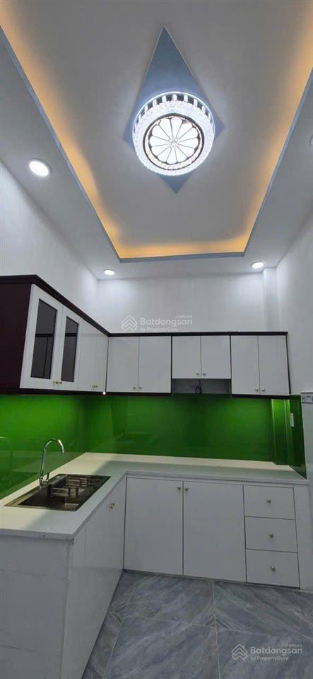 Nhà hẻm phạm thế hiển gần chợ nhị thiên đường. dt 3.8x10m  5 tỷ 770 có tl. hướng bắc gọi em tú nha