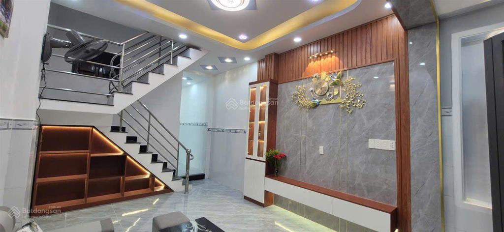 Nhà hẻm phạm thế hiển gần chợ nhị thiên đường. dt 3.8x10m  5 tỷ 770 có tl. hướng bắc gọi em tú nha