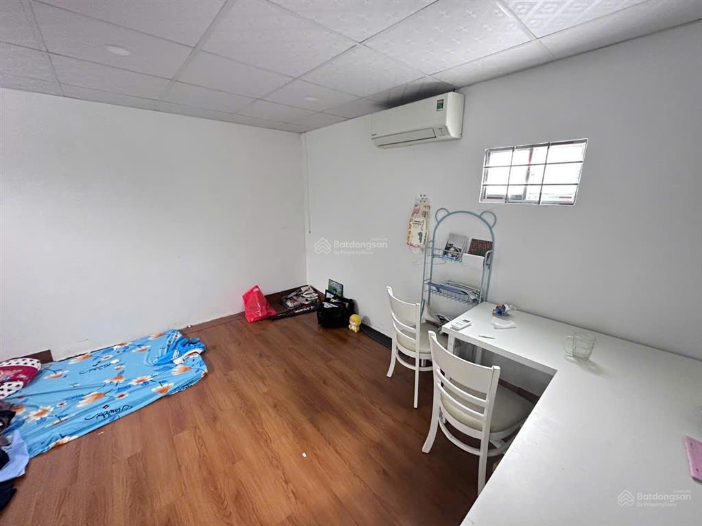 Bán nhà mặt tiền đường, 84m2, 3 phòng ngủ, quận 7 cũ, nhà mới, đẹp