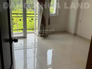 Nhà 1 trệt 2 lầu, ql13, gía 6,2 tỷ.