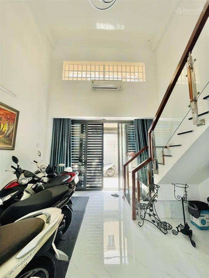 Chính chủ cần bán gấp nhà riêng giá ẻ 5 tầng51m2 5pn,5wc quận 10  hồ chí minh chỉ với 8 tỷ 200tr