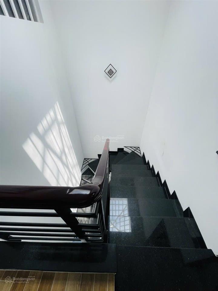 Chính chủ cần bán gấp nhà riêng giá ẻ 5 tầng51m2 5pn,5wc quận 10  hồ chí minh chỉ với 8 tỷ 200tr