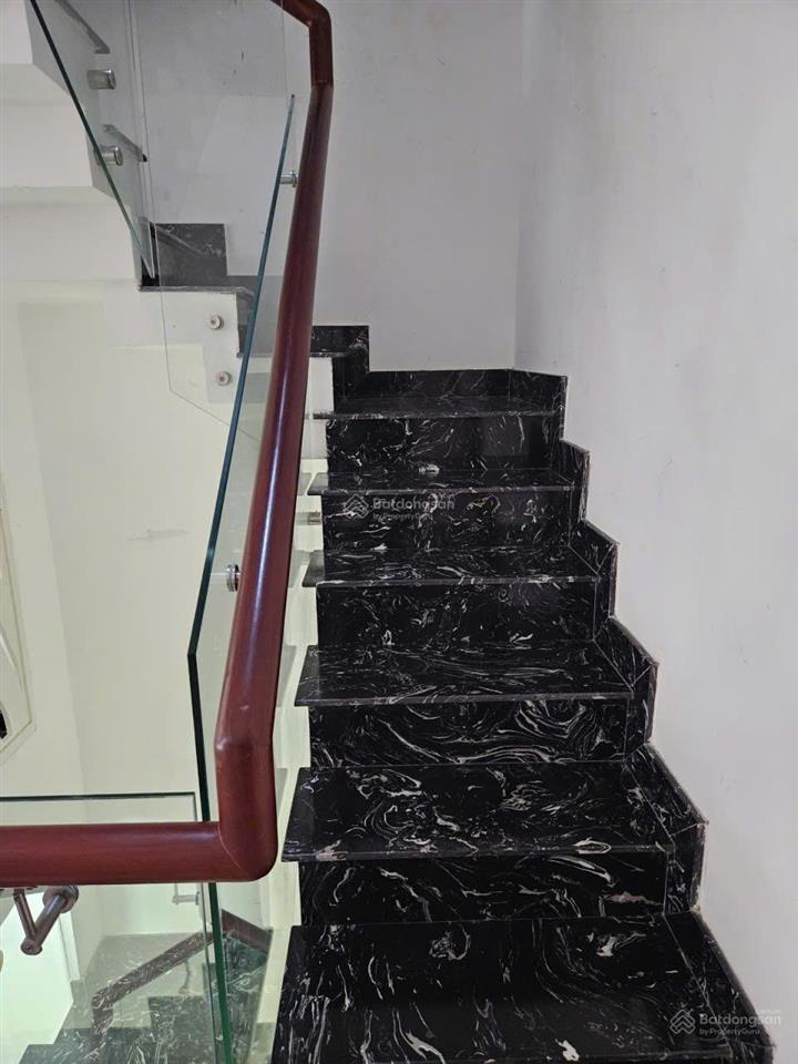 Chính chủ cần bán gấp nhà riêng giá ẻ 5 tầng51m2 5pn,5wc quận 10  hồ chí minh chỉ với 8 tỷ 200tr