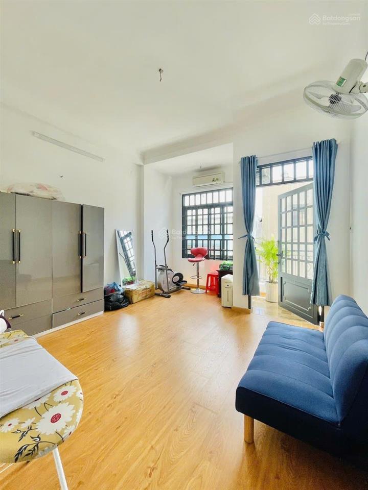 Chính chủ cần bán gấp nhà riêng giá ẻ 5 tầng51m2 5pn,5wc quận 10  hồ chí minh chỉ với 8 tỷ 200tr