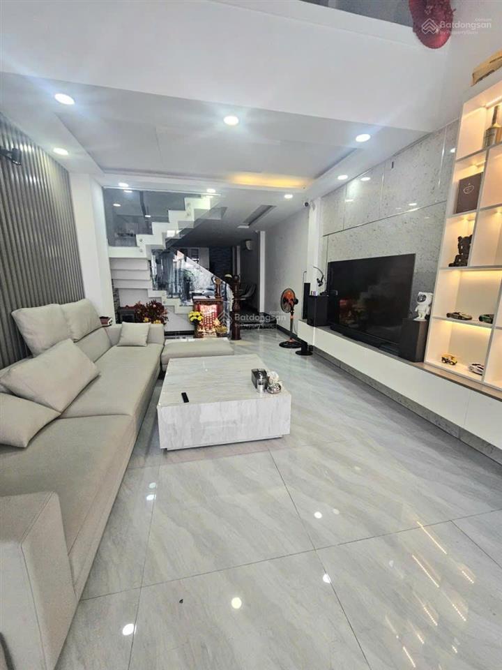 Chính chủ cần bán gấp nhà riêng giá ẻ 5 tầng51m2 5pn,5wc quận 10  hồ chí minh chỉ với 8 tỷ 200tr