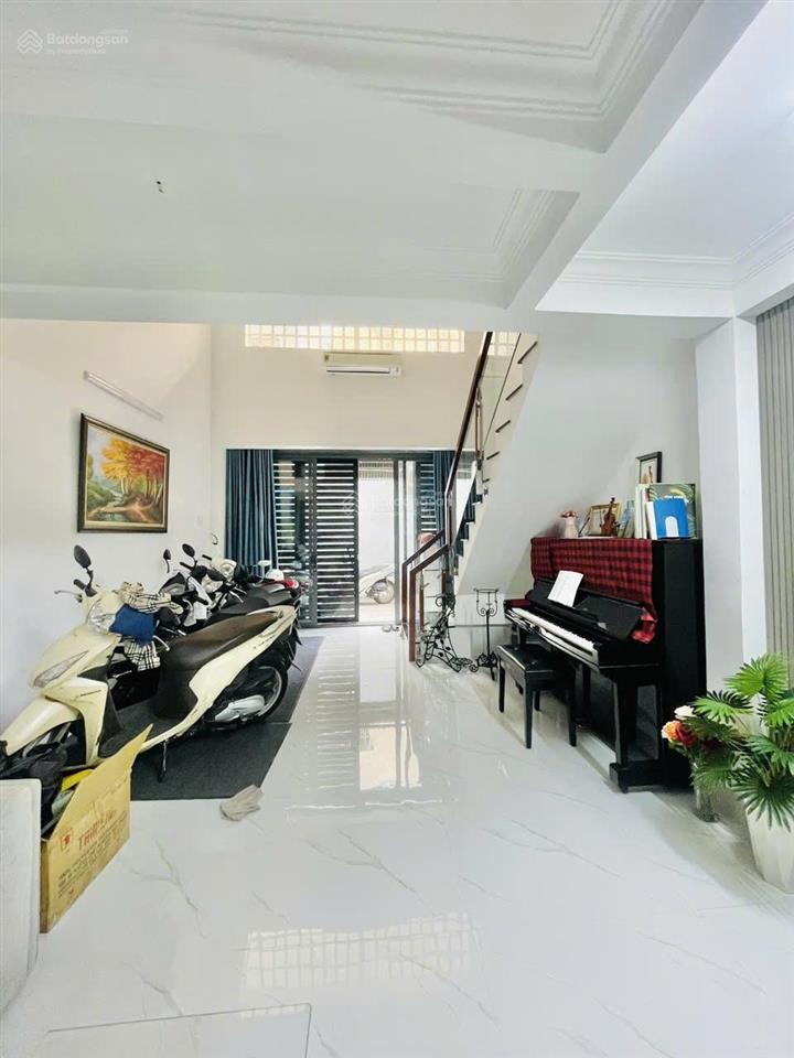 Chính chủ cần bán gấp nhà riêng giá ẻ 5 tầng51m2 5pn,5wc quận 10  hồ chí minh chỉ với 8 tỷ 200tr