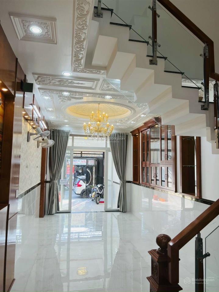 Bán nhà mới mặt tiền nguyễn thị tràng dt 4x23m hướng đông giá 9.5 tỷ thương lượng,  0919 147 ***