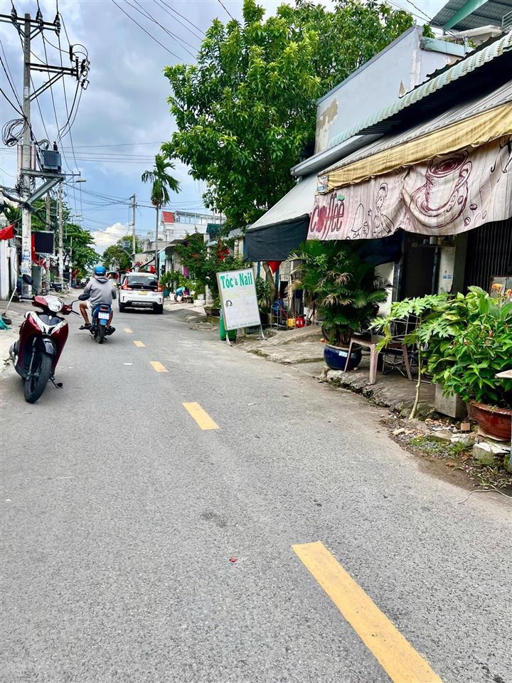 Bán nhà cấp 4 mặt tiền hiệp thành 05 dt 5.8 x25 cấp 4 hướng đông bắc giá 8.3 ty  0919 147 ***