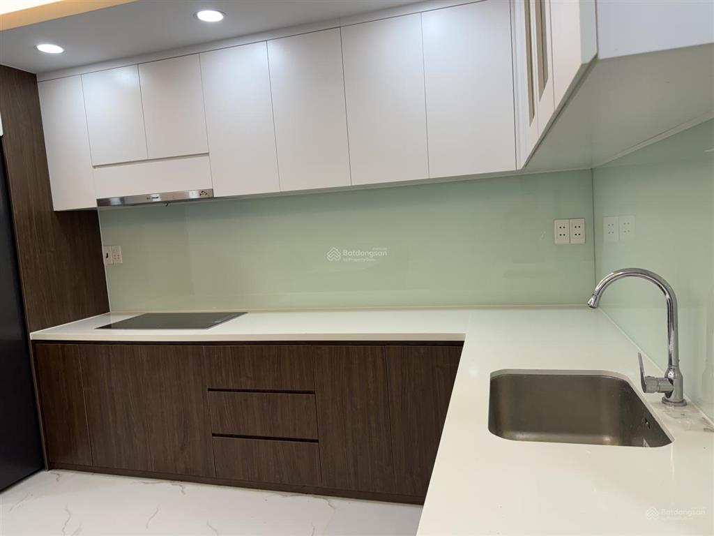 Bán nhà một xec dương thị mười dt 4x14 trệt lững hai lầu trên sân thượng giá 6tỷ  0919 147 ***