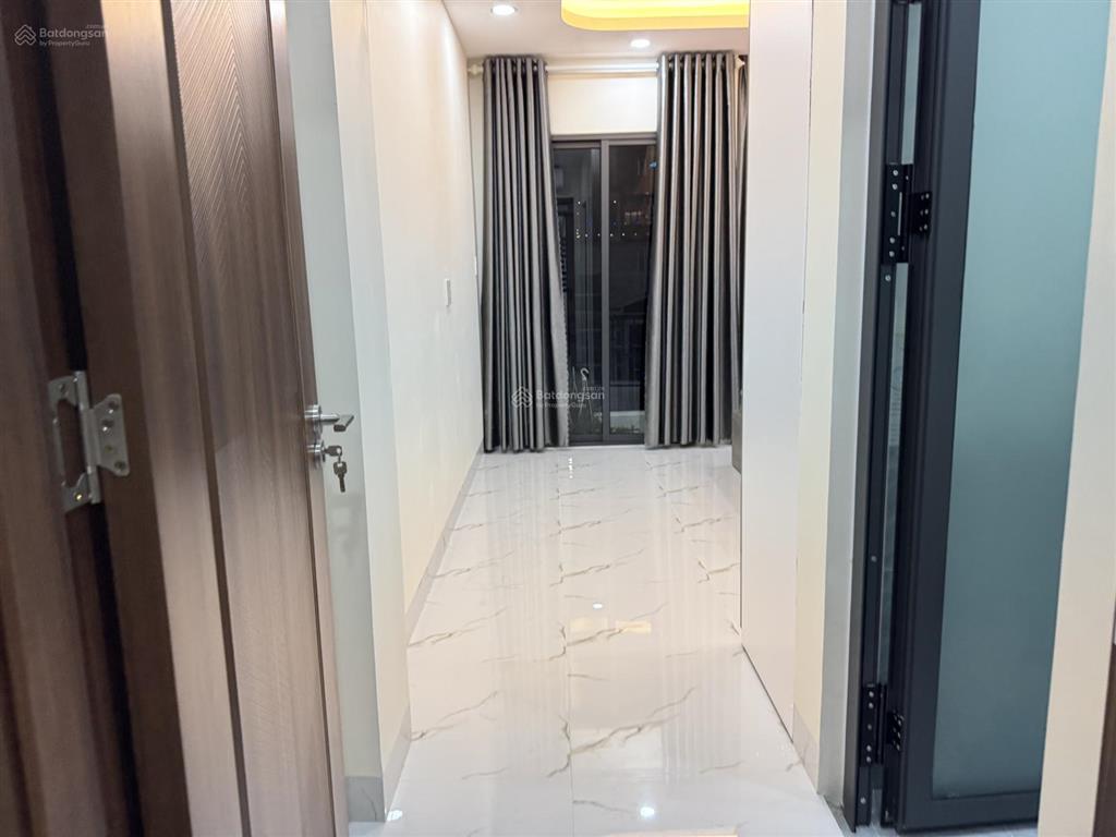 Bán nhà một xec dương thị mười dt 4x14 trệt lững hai lầu trên sân thượng giá 6tỷ  0919 147 ***