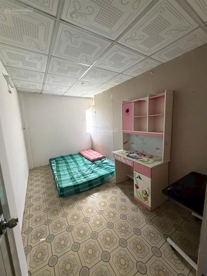 Cho thuê mặt bằng tầng trệt cc thái an, nguyễn văn quá q12. dt 5x27, 3pn 1wc 12tr/th