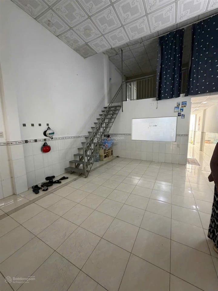 Cho thuê mặt bằng tầng trệt cc thái an, nguyễn văn quá q12. dt 5x27, 3pn 1wc 12tr/th