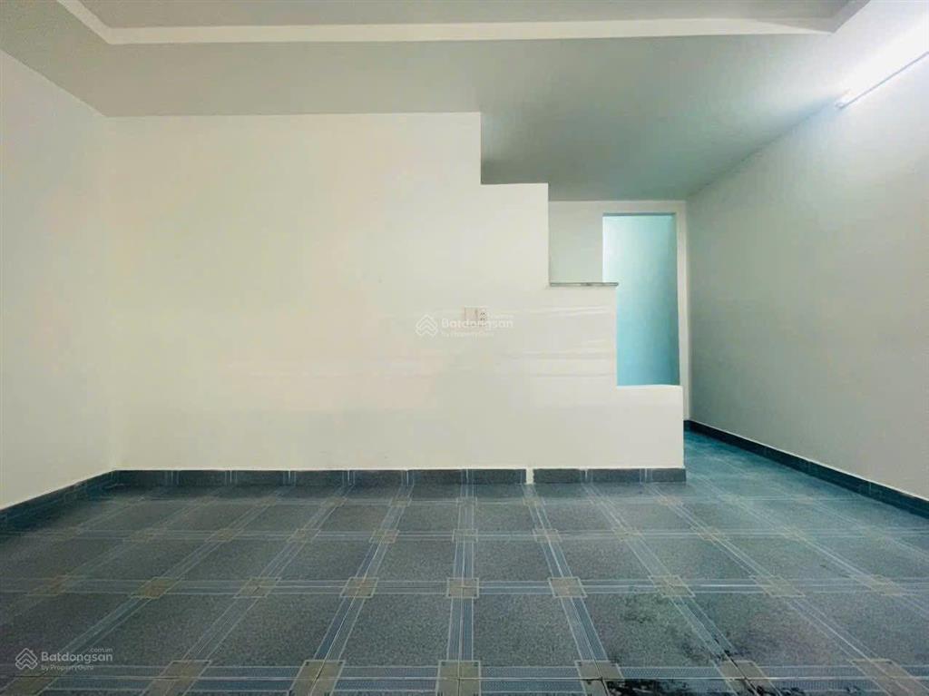 Mặt tiền đường nhựa lớn trần thị cờ dt 5x26 đúc lửng