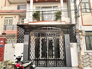 Nhà 2 lầu 4 phòng đường thông oto  diện tích rộng giá cực rẻ