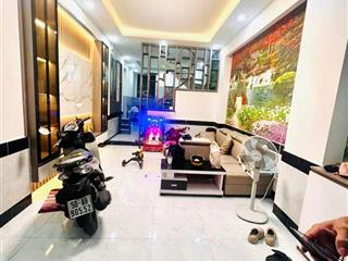 Bán nhà gần cv, xây 2 lầu 4 phòng  hẻm xe hơi thông giá đầu 5 tỷ