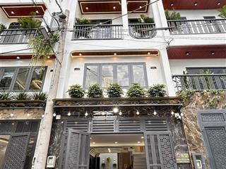 Bán nhà đẹp shr  tặng nội thất  gần cv 150ha  giá đầu 6 tỷ