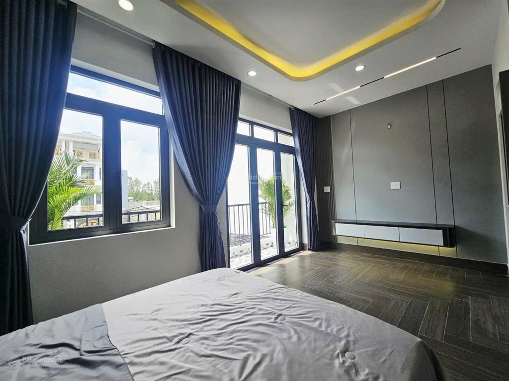 Bán nhà mặt tiền kinh doanh buôn bán thoải mái giá hơn 7 tỷ  tặng đầy đủ nội thất