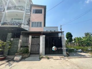 Bán đất tặng nhà  đường 7m  thông  khu phân lô 82m2 thổ cư, có 800tr mua được