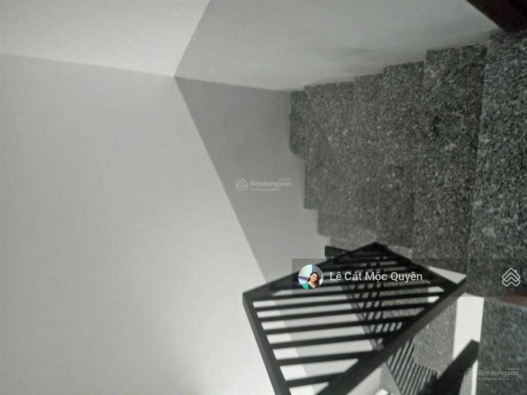Nhà sổ hồng  4 pn  ngay cầu thơ du  ngã tư ga  2,780 tỷ, bank cho vay 1,5 tỷ, có 1,3 tỷ mua ok