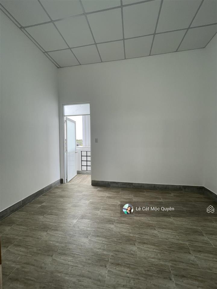Bán nhà tx40, tiền kênh 3l  5 pn sân dài sọc, dt 4x32=128m2 đất, để được 4 xe hơi cho đại gia đình