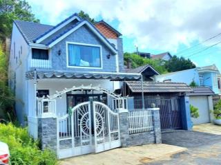 Chính chủ bán nhà mặt tiền đường nguyễn hữu cảnh,p.8,tp đà lạt,dt 192,2m2 ngang 6. 0932 421 ***