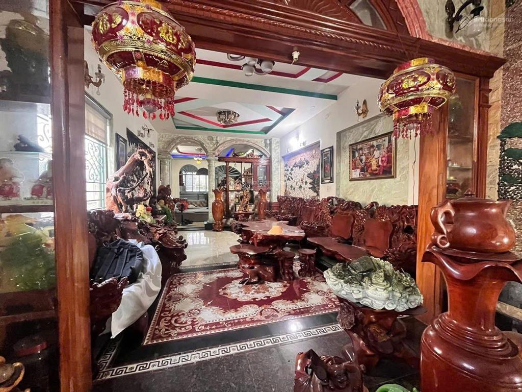 Bán nhà dt 4,5x30 đúc 4 tầng mặt tiền kinh doanh phố nguyễn ảnh thủ, q.12 giá 15ty thương lượng.