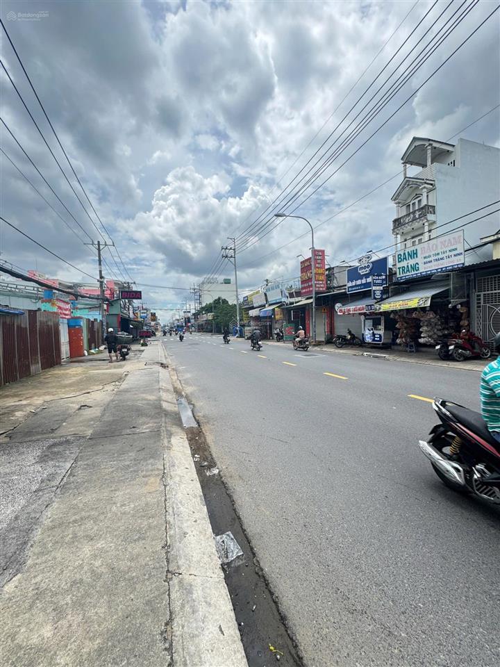 Bán nhà dt 4,5x30 đúc 4 tầng mặt tiền kinh doanh phố nguyễn ảnh thủ, q.12 giá 15ty thương lượng.