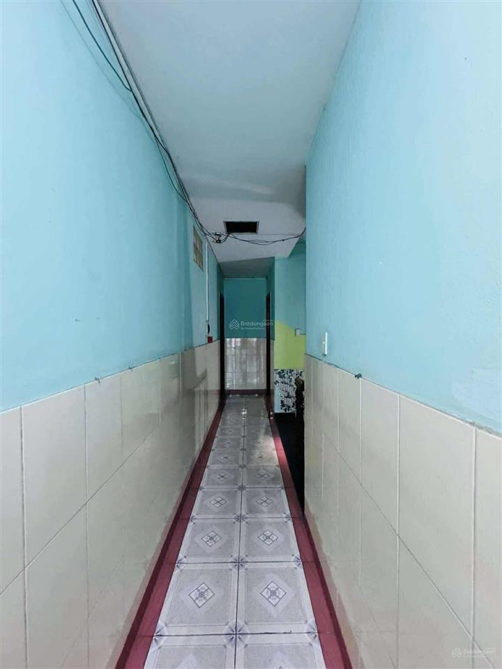 Bán khách sạn dt 6,5x21 đúc 4 tầng đường nhựa 8m thông một sẹc tô ký, phường tch, q12 giá 13tỷ500