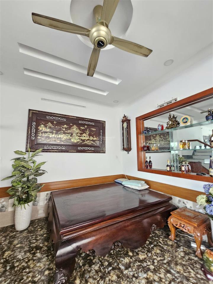 Bán nhà 2 tầng mặt tiền đường 8m tân thới hiệp 21, quận 12, dt 8x29 giá 16 tỷ thương lượng