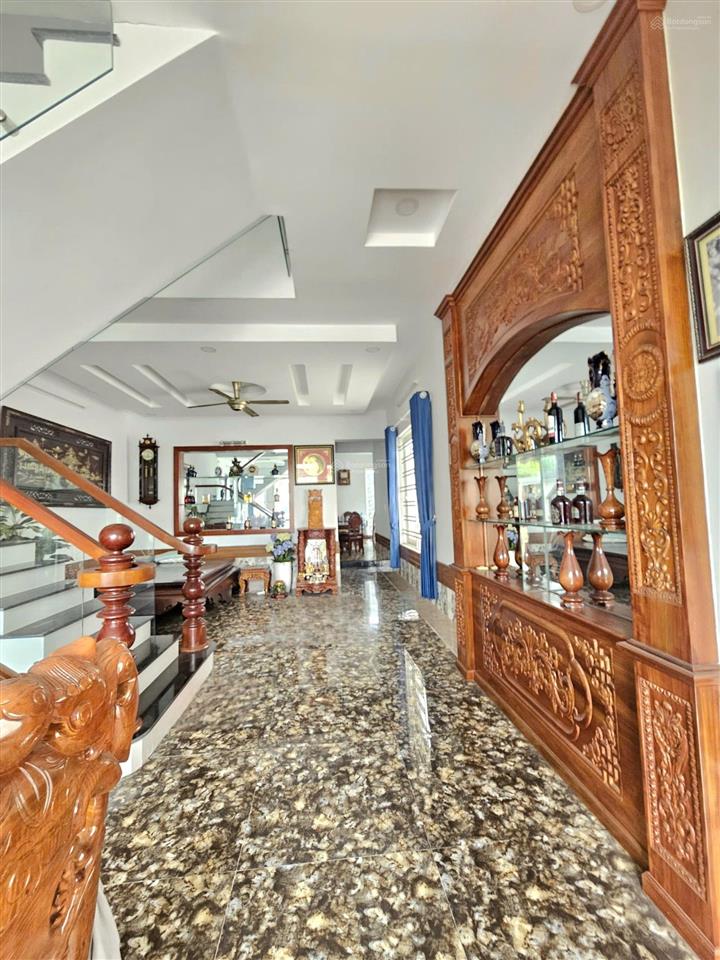 Bán nhà 2 tầng mặt tiền đường 8m tân thới hiệp 21, quận 12, dt 8x29 giá 16 tỷ thương lượng