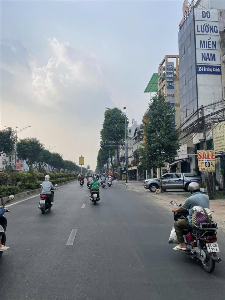 Bán nhà dt lớn 804m2 mặt tiền đường trường chinh tuyến metro số 2 đi về trung tâm tp gần giá 140 ty