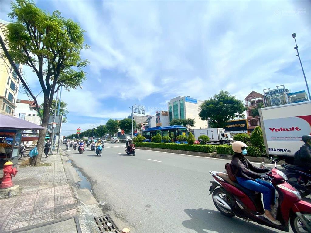 Bán nhà dt lớn 804m2 mặt tiền đường trường chinh tuyến metro số 2 đi về trung tâm tp gần giá 140 ty
