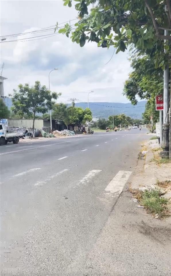 Chính chủ cần bán lô biệt thự 300m2 đường vân đồn, đà nẵng chỉ 85 triệu/m2 giá 26 tỷ