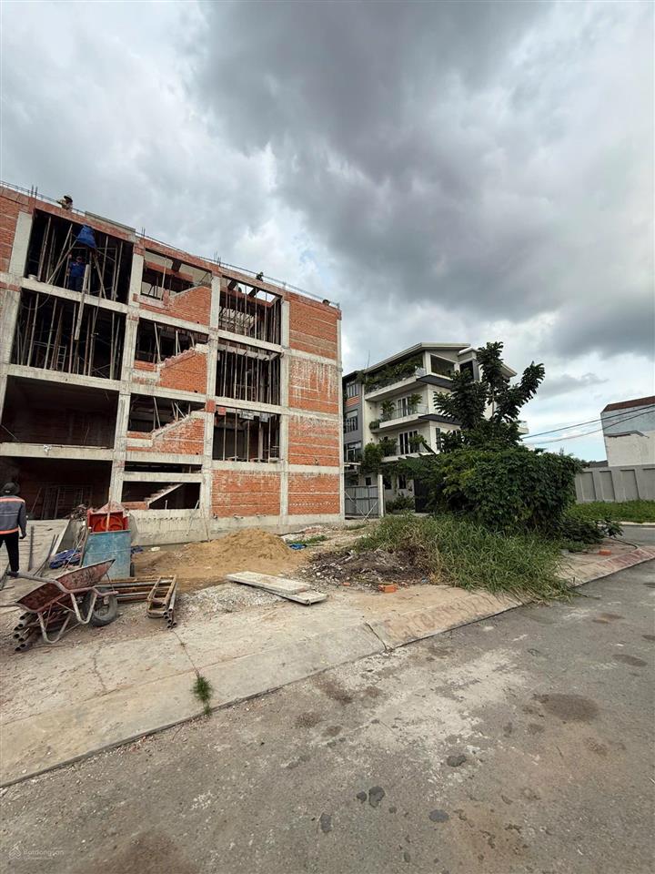 Giảm mạnh về 250tr/m2 đất góc 3mt sông sài gòn thảo điền quận 2 311m(11x30) chỉ 77tỷ. 0773 961 ***