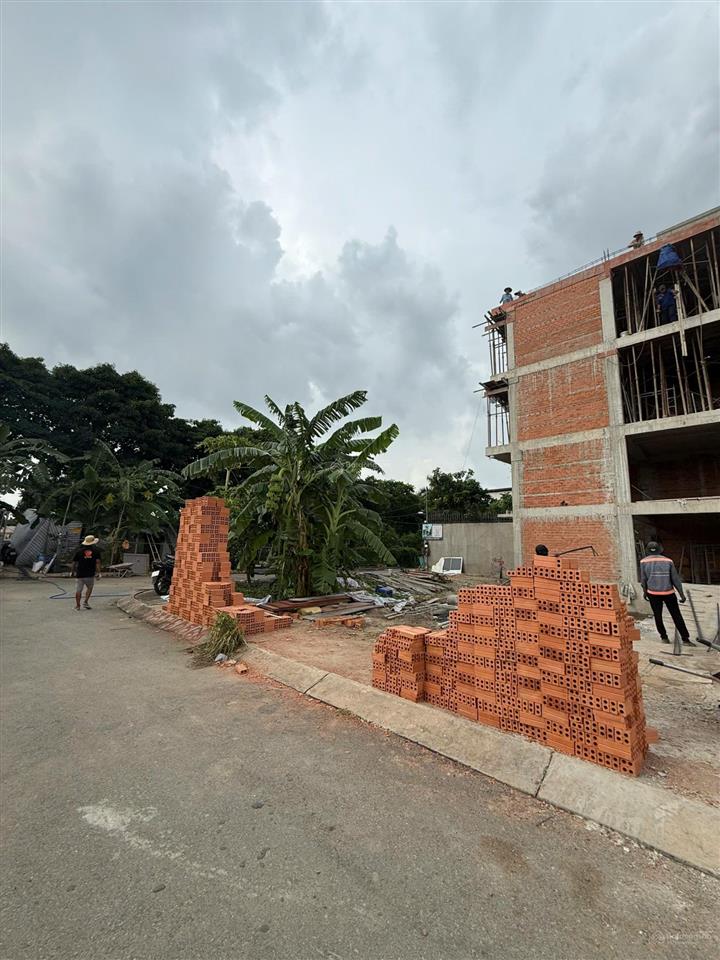 Giảm mạnh về 250tr/m2 đất góc 3mt sông sài gòn thảo điền quận 2 311m(11x30) chỉ 77tỷ. 0773 961 ***