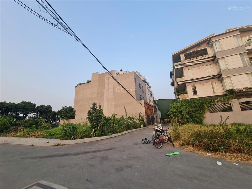 Giảm mạnh về 250tr/m2 đất góc 3mt sông sài gòn thảo điền quận 2 311m(11x30) chỉ 77tỷ. 0773 961 ***