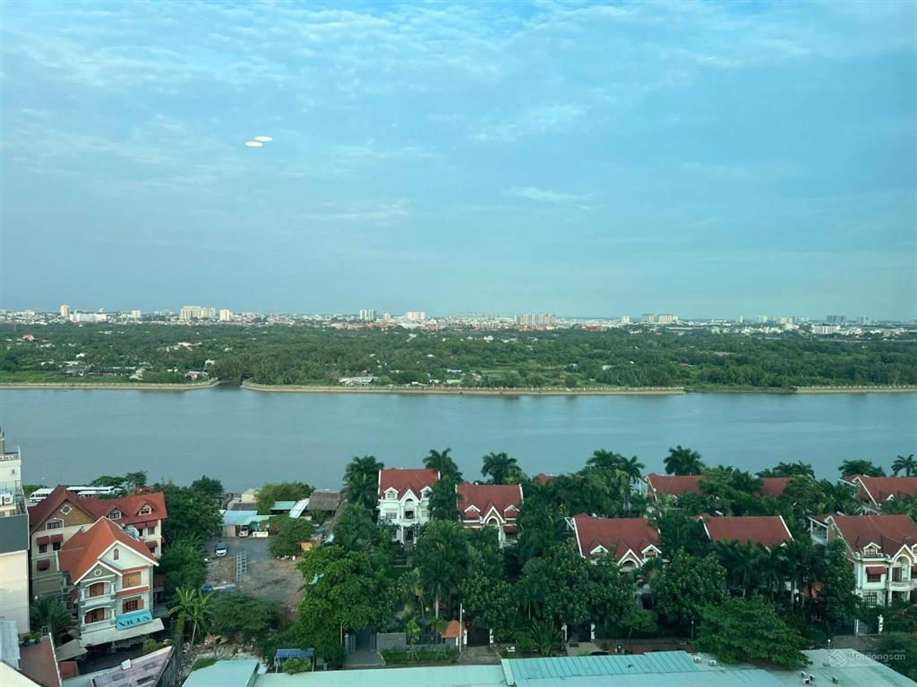 Chính chủ cần sang nhượng căn hộ chung cư 3pn diện tích 145m2 view siêu đẹp