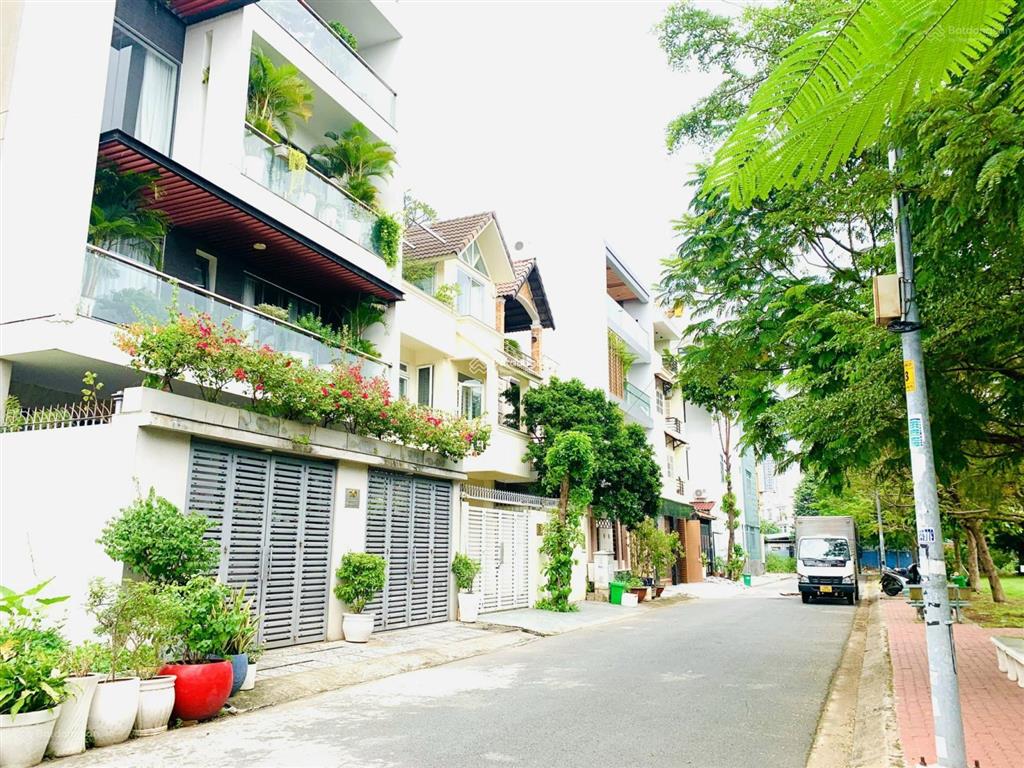 27,3 tỷ chính chủ bán nhanh nhà nguyễn hoàng, q2. sổ hồng 0902 502 ***
