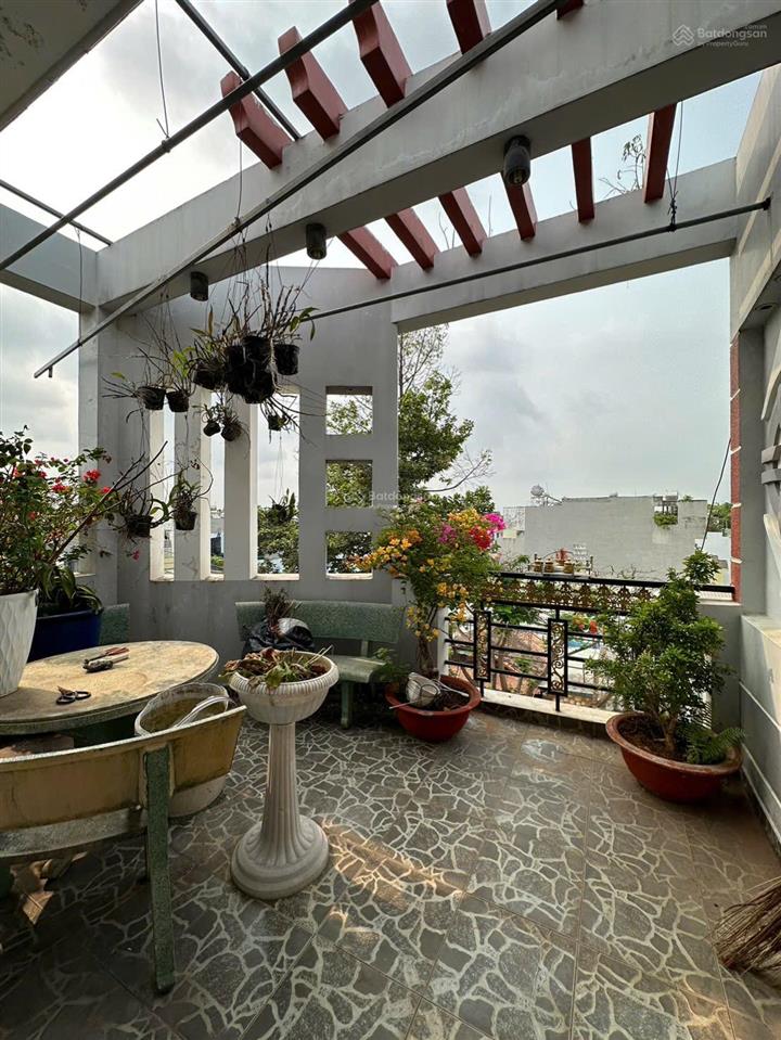 Bán nhà 4 tầng góc hai mặt tiền đường 39, phường bình trưng, tp hcm. giá 13 tỷ