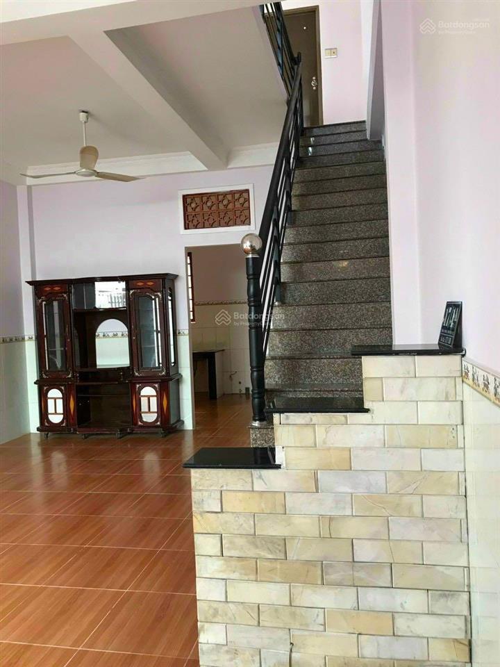 Bán nhà 1 lầu, giá 5,3 tỷ, phường bình trưng tphcm