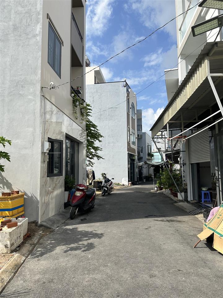 Bán đất 90m2 giá 4,95 tỷ phường btt tp thủ đức