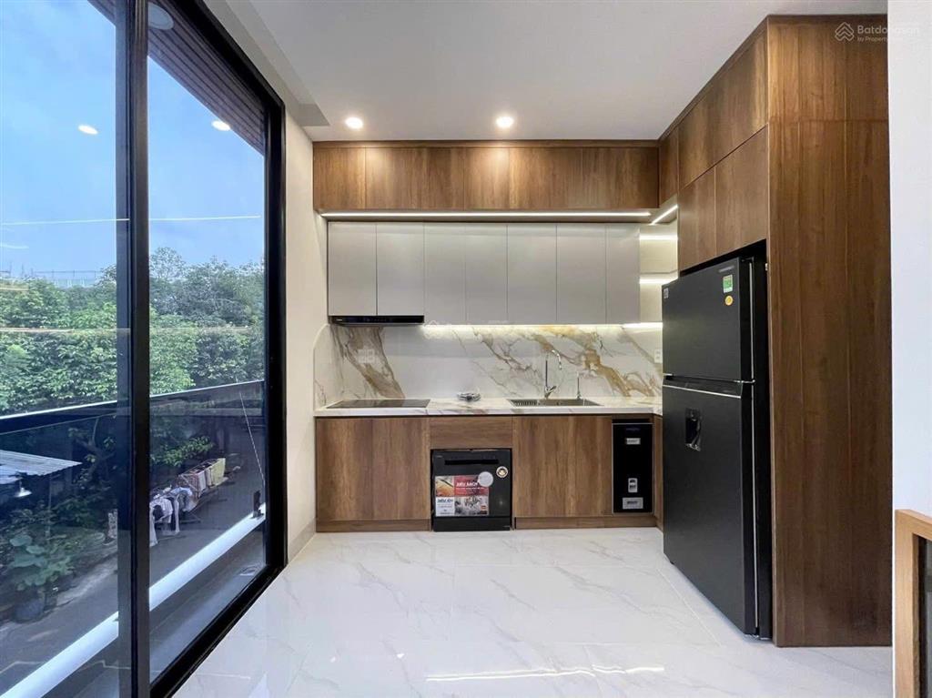 Bán nhà 4 tầng giá 8,9 tỷ mặt tiền đường số phường btt, tp hcm