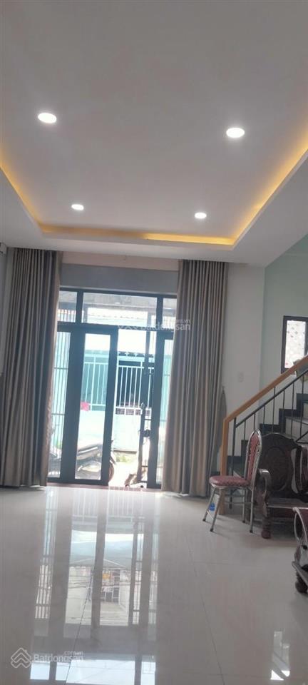 Cho thuê nhà 1 trệt 2 lầu 4 phòng ngủ 3 wc, dt 5x20m, giá 6 triệu/tháng, cách nguyễn duy trinh 200m