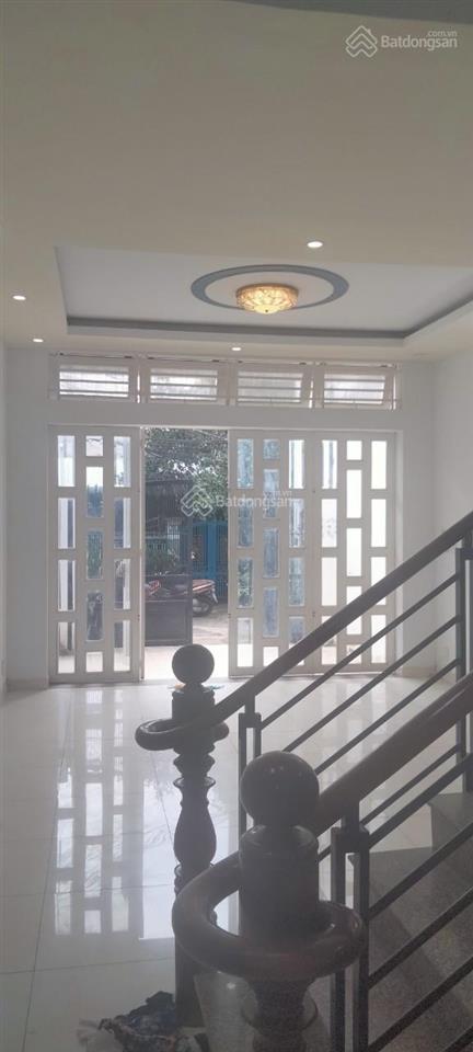 Cho thuê nhà 1 trệt 2 lầu 4 phòng ngủ 3 wc, dt 5x20m, giá 6 triệu/tháng, cách nguyễn duy trinh 200m