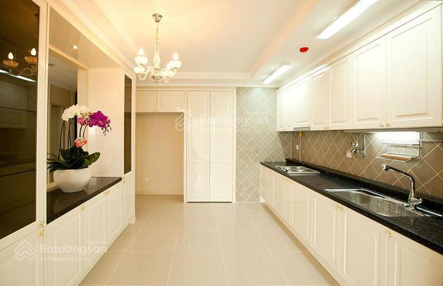 Hot! bán gấp ch imperia q2, 131m2, 3pn, giá tốt 9,4tỷ, sh, free 1 suất xe hơi 02 xe máy, yên tĩnh