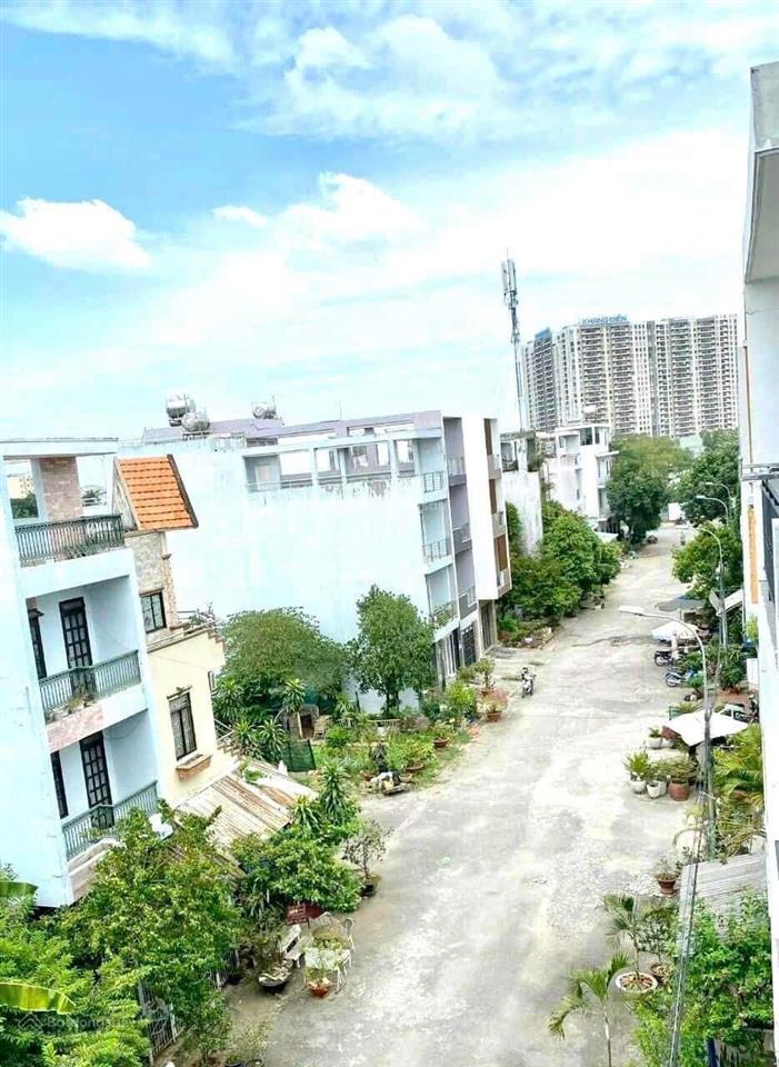 Cần bán lô đất mặt tiền đường 64, phường bình trưng đông, q2, tp hcm