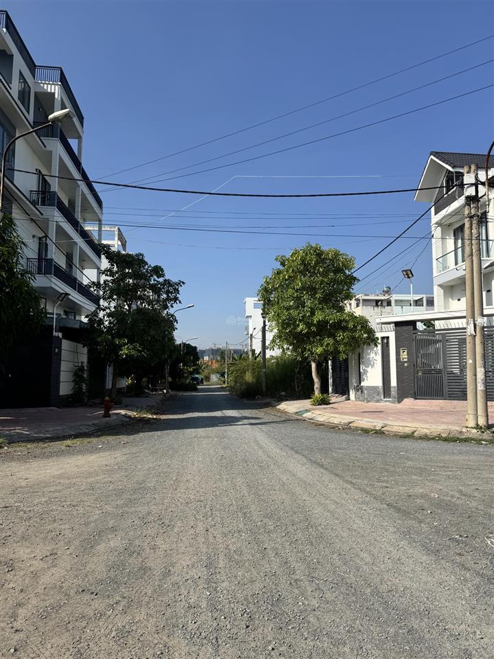 Chính chủ gửi bán lô đất khu vực dự án sài gòn chợ lớn đường 5 phường 7 q8.