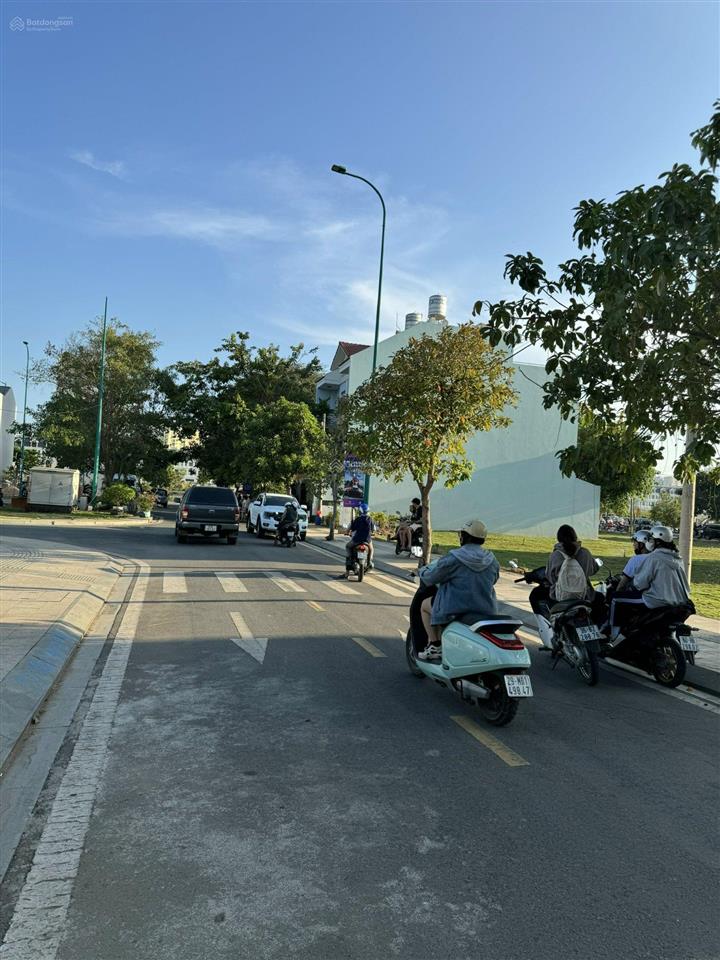 Cần bán lô đất khu vực dự án tái định cư nam rạch chiếc kế bên global city p an phú q2, tp thủ đức