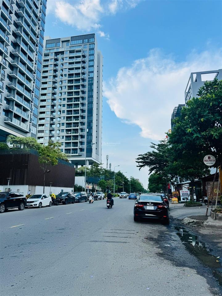 Chính chủ gửi bán lô đất đẹp mt đường trương văn bang và tạ hiện p.tmloi q2.tp thủ đức, tp hcm